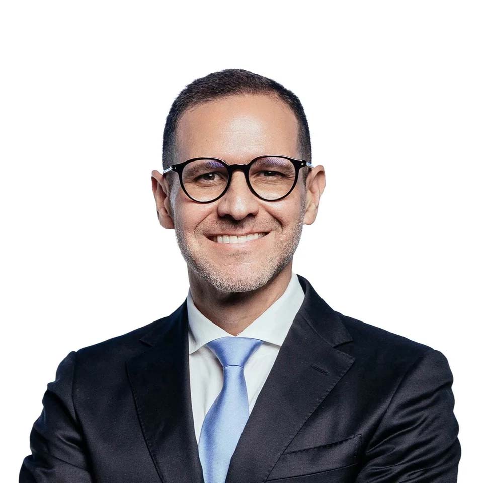 Mauricio Lara.